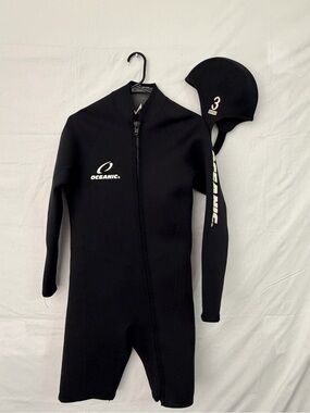 Men’s Oceanic Black Shorty Wetsuit Size MD + Hood (F254)